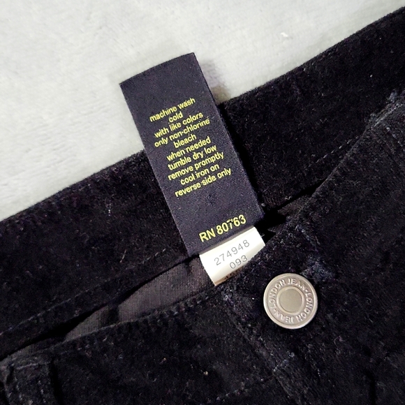 NWOT London Jean Velvet Stretch Cargo Pants - Picture 6 of 6